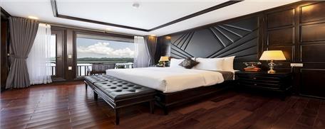 Du Thuyền La Regina Legend